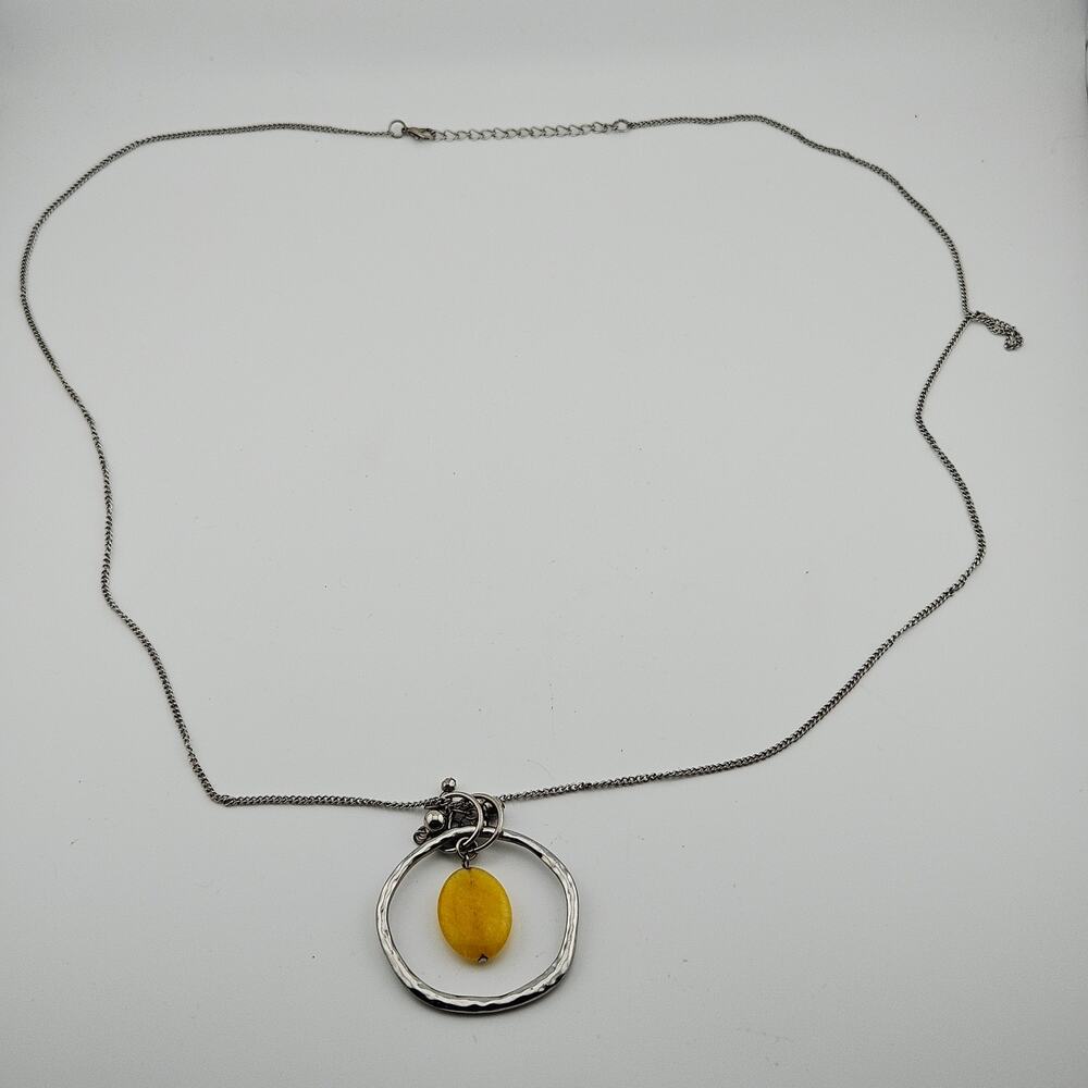 Silverstone Round Dangle Pendant Necklace Silver Tone Chain Southwestern Boho